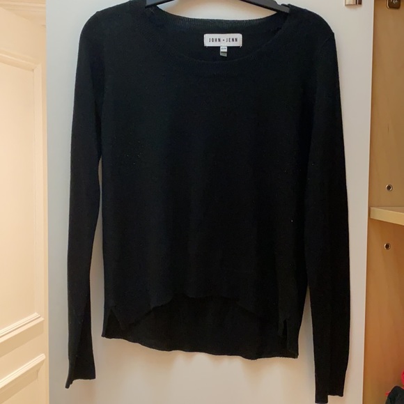 John and Jen light weight sweater - Picture 2 of 6